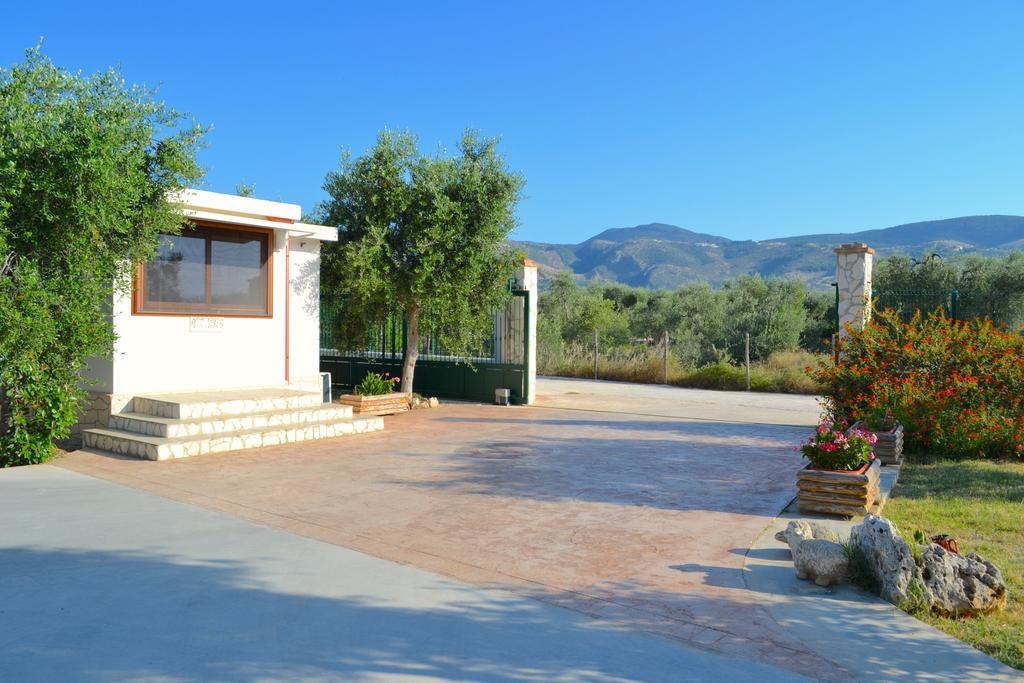 Agriturismo Antichi Ulivi Mattinata Εξωτερικό φωτογραφία